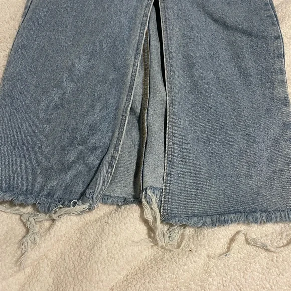 Long Jean skirt - size small - never worn - Picture 2 of 6